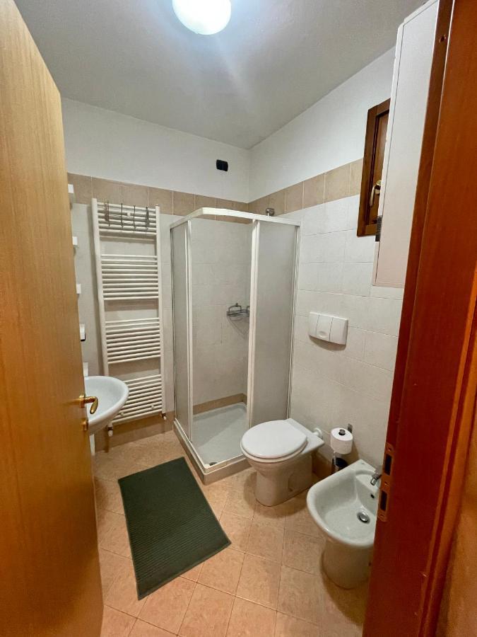 Garden Residence Appartamento Con Terrazzo E Piscina Desenzano del Garda Exterior foto